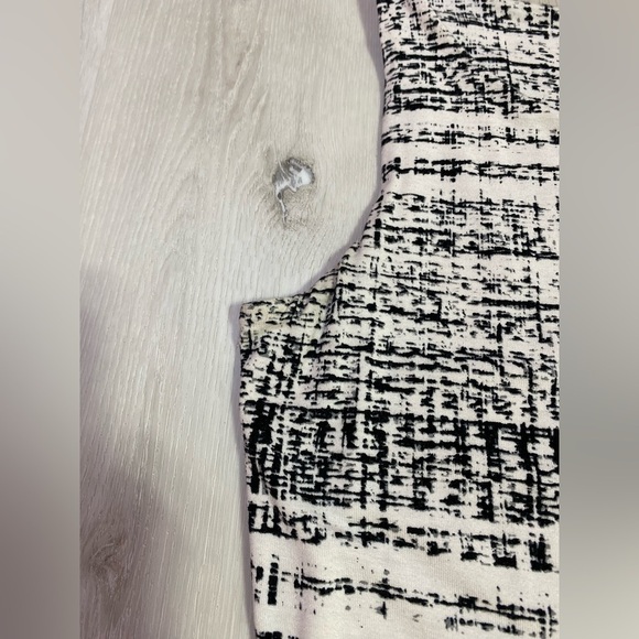 Coercion Black and White Sleeveless Static Print Dress, Size Small - Picture 6 of 9